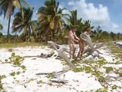 RelaXXX presents: Beach sex