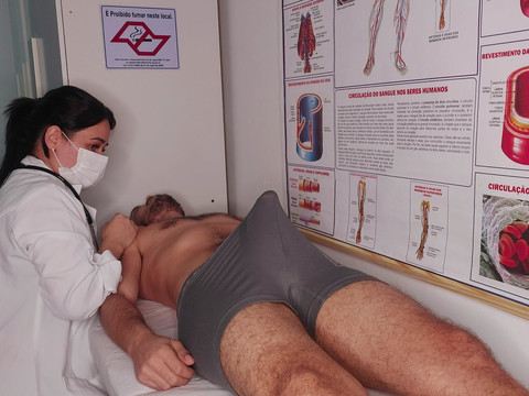 RelaXXX presents: Patient's erection right in front of the nurse