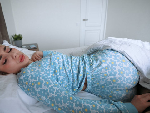 RelaXXX presents: My whore step mom wakes me up in the best way she knows!